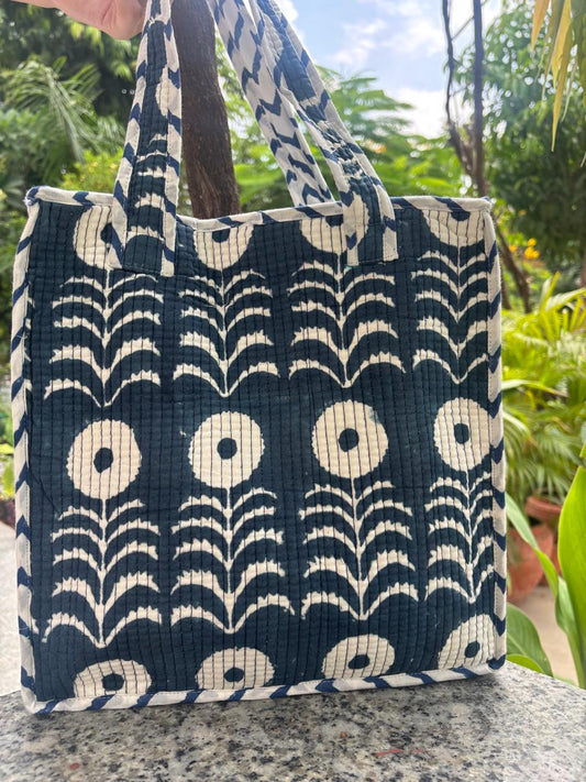 Lunch Bag Dark Blue Floral